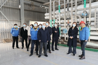 2022年12月15日，時任浙江省發展改革委黨組成員、副主任吳紅梅蒞臨景興紙業調研企業用能、節能工作